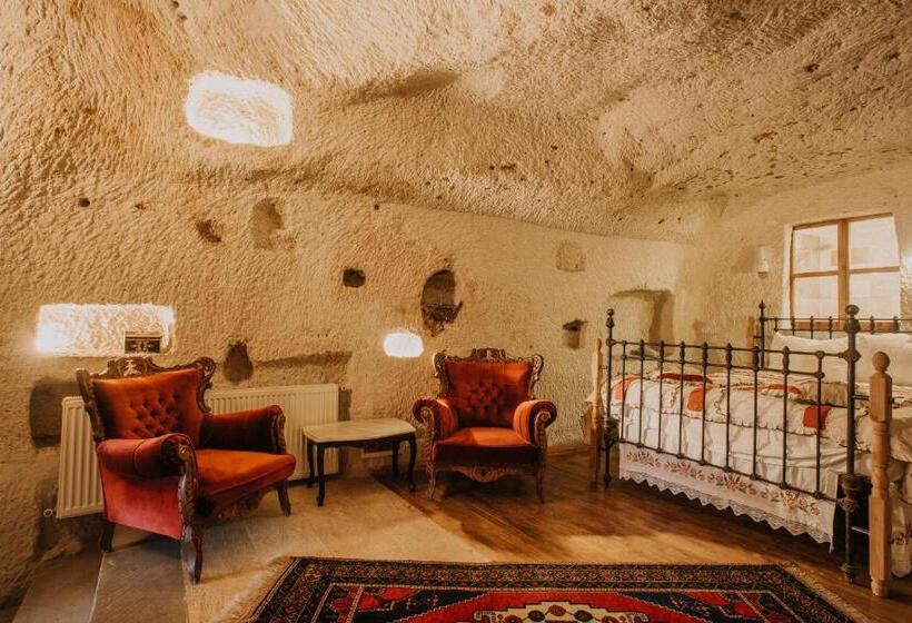ジュニアスイート, Village Cave House