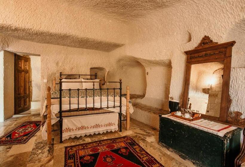 豪华三人间, Village Cave House
