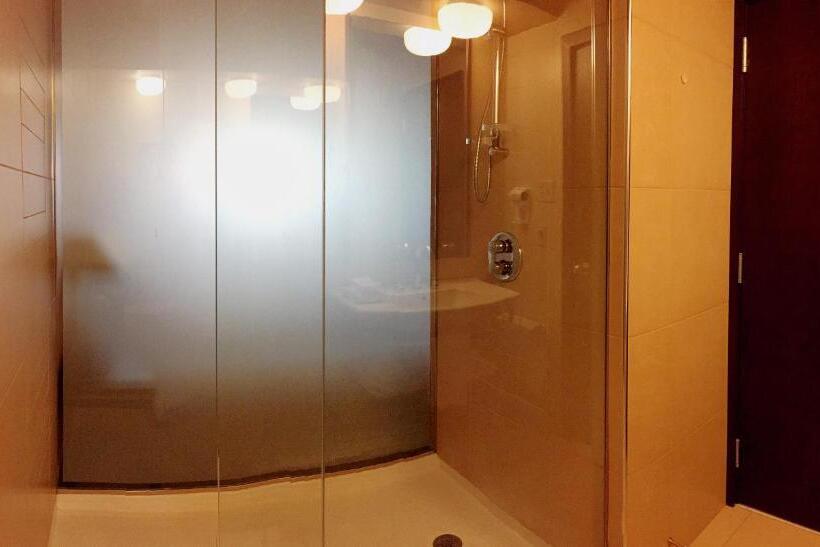 스위트 킹사이즈 침대, Hôtel Mingan