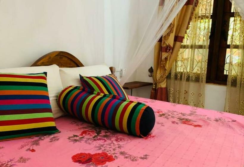 Номер Стандарт, Sisira Natural Lodge   Sigiriya