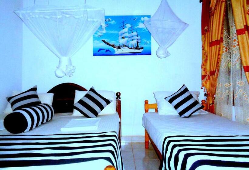 Трехместный Номер Deluxe, Sisira Natural Lodge   Sigiriya