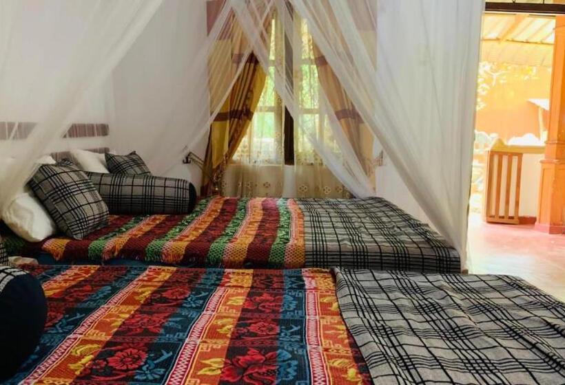 Семейный Номер Deluxe, Sisira Natural Lodge   Sigiriya