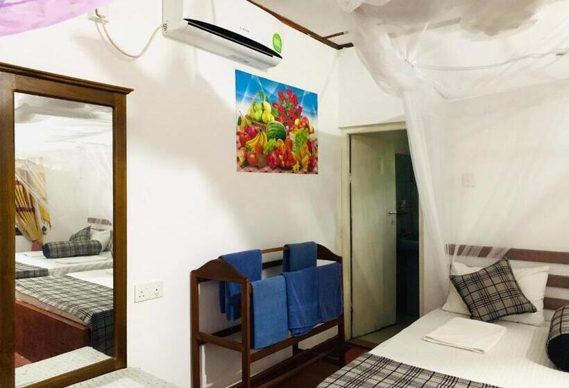 Семейный Номер Deluxe, Sisira Natural Lodge   Sigiriya
