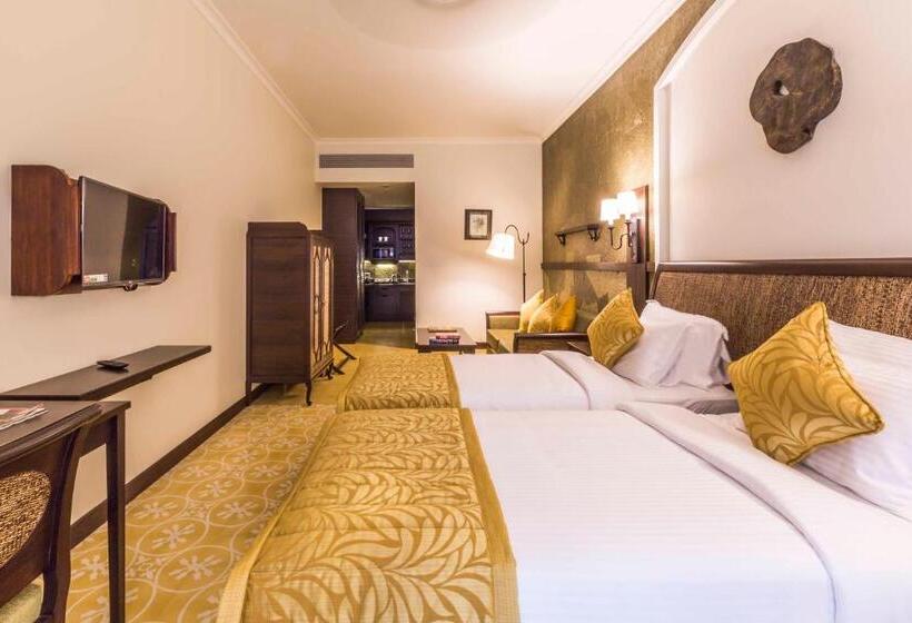 带阳台套房, Rhythm Lonavala  An Allsuite Resort