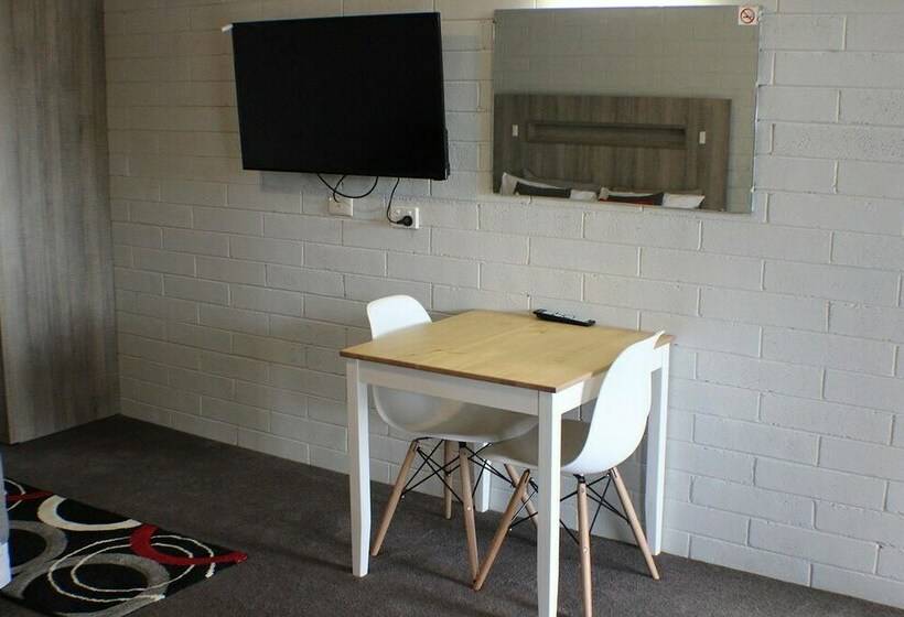 Номер Deluxe, Thomas Lodge Motel