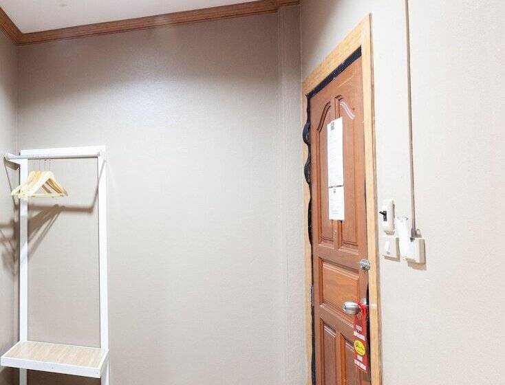 اتاق لوکس, Golden House Hotel Sakaeo