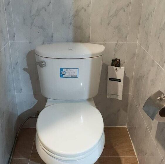 اتاق لوکس, Golden House Hotel Sakaeo