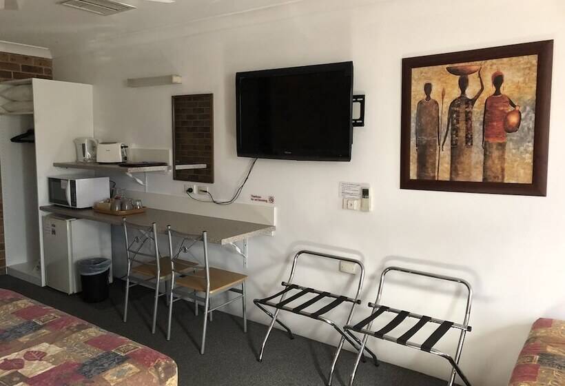 家庭间, Golden Grain Motor Inn