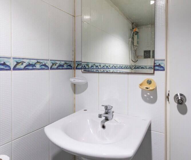 共用房间的床, Riverside Guesthouse