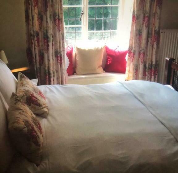 Номер Стандарт, Horse & Hound Inn