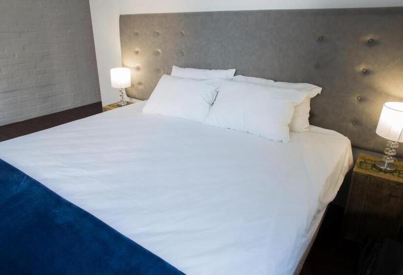 اتاق استاندارد با تخت بزرگ, 91 Loop Boutique Hostel