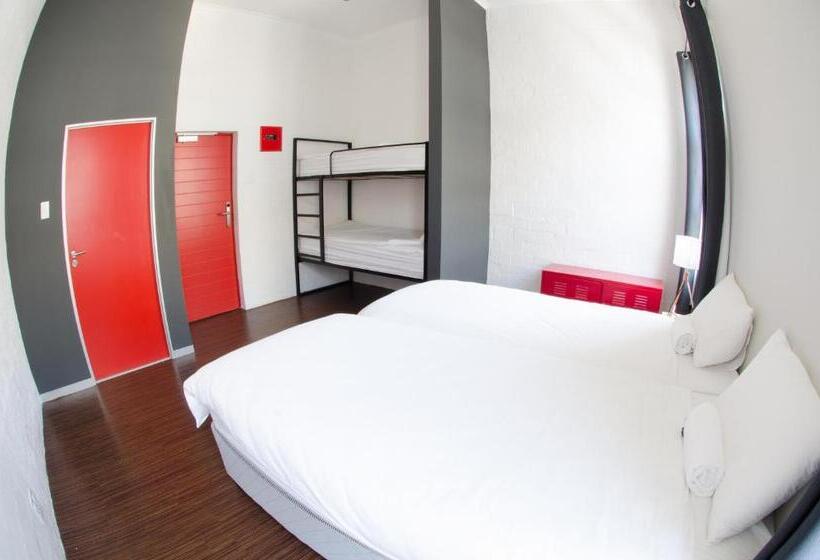 اتاق خانوادگی, 91 Loop Boutique Hostel
