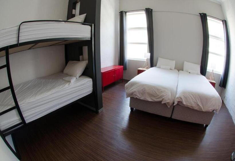 اتاق استاندارد با تخت بزرگ, 91 Loop Boutique Hostel