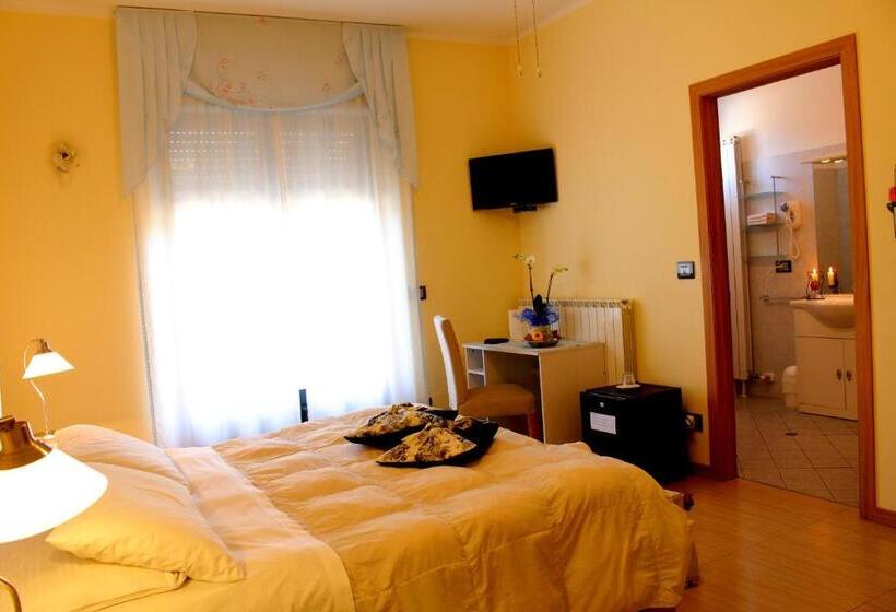 اتاق استاندارد سه نفره, B&b Eremes