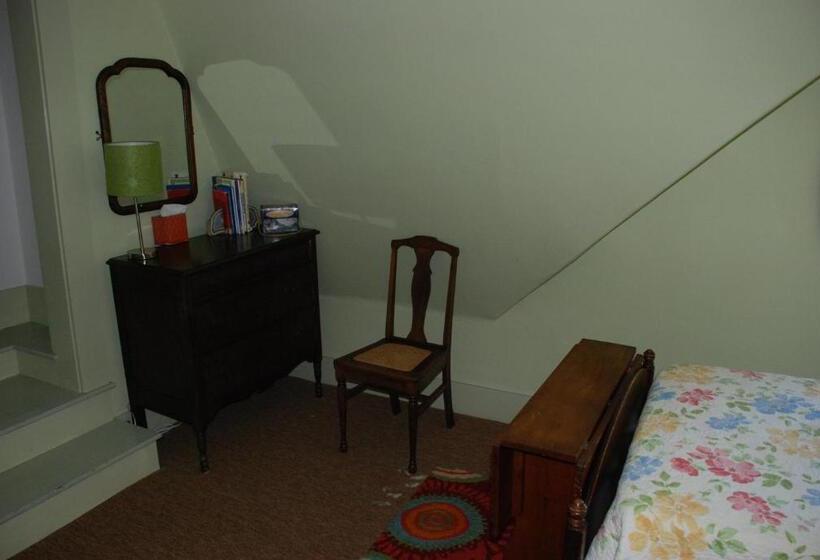 Family Suite, Follansbee Inn