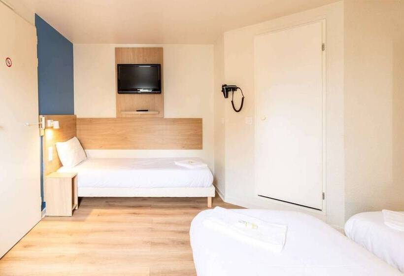 Номер Стандарт Трехместный, Brit Hotel Rouen Nord   Barentin