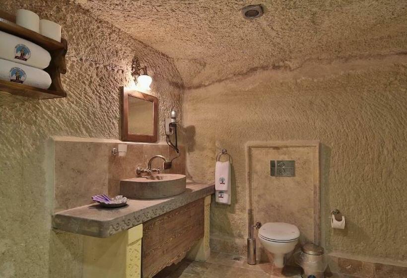 سوییت لوکس, Phocas Cave Suites