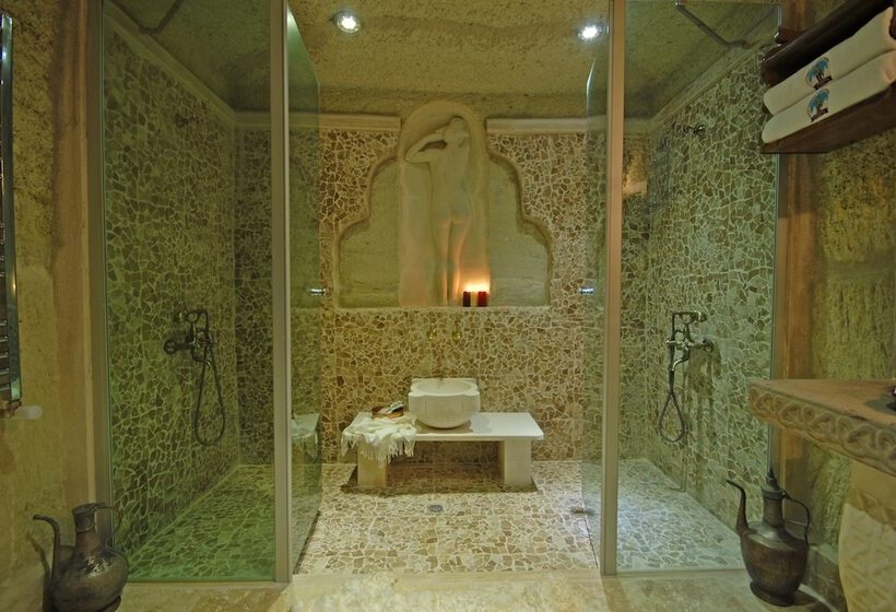 سوییت اجرایی, Phocas Cave Suites