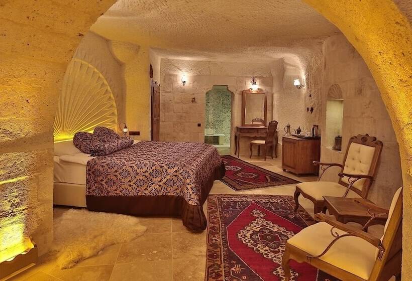 سوییت سوپریور, Phocas Cave Suites