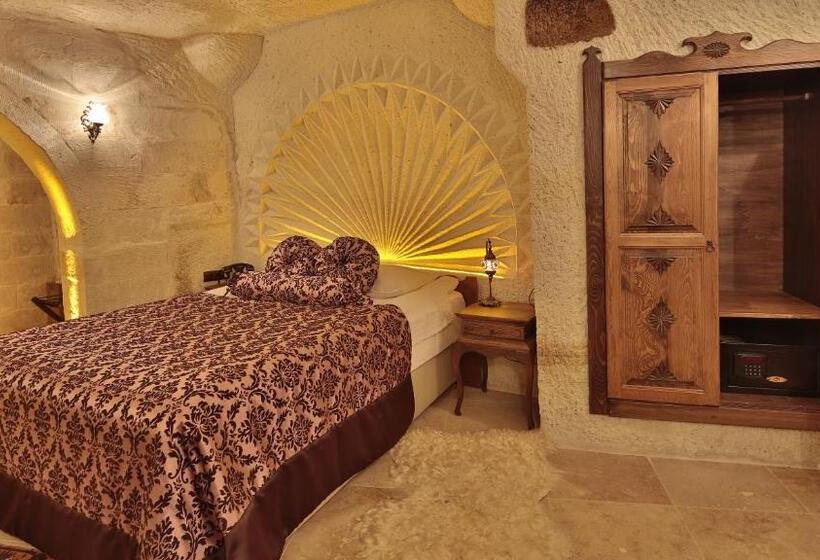 سوییت سوپریور, Phocas Cave Suites