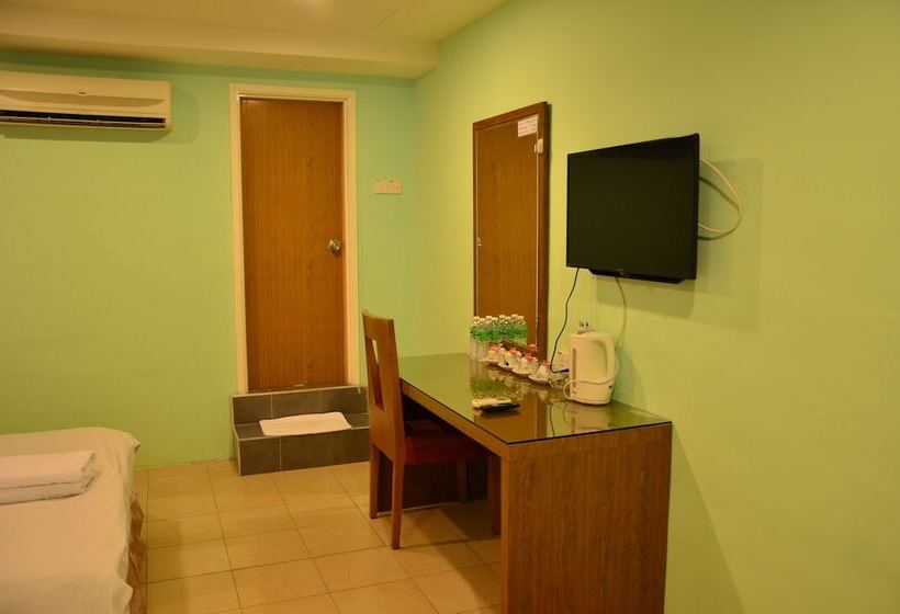 Семейный Номер, Uptown Kajang