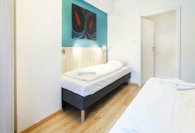 Апартаменты 2 Спальни, Maple Tree Budget Apartments