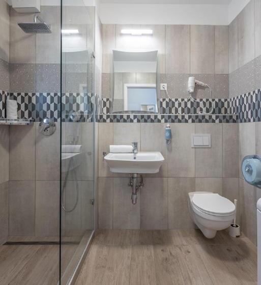 Апартаменты Deluxe 1 Спальня, Maple Tree Budget Apartments