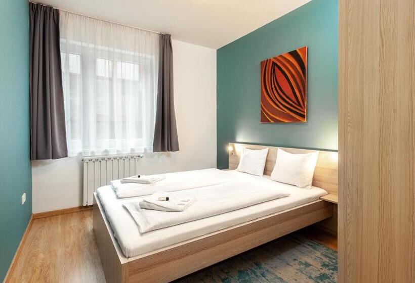 Апартаменты Deluxe 1 Спальня, Maple Tree Budget Apartments