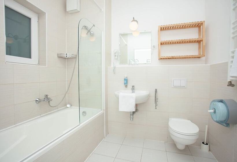 Апартаменты 1 Спальня, Maple Tree Budget Apartments