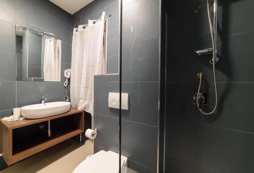 اتاق سوپریور, Grand Hotel Europa Rivisondoli Centro