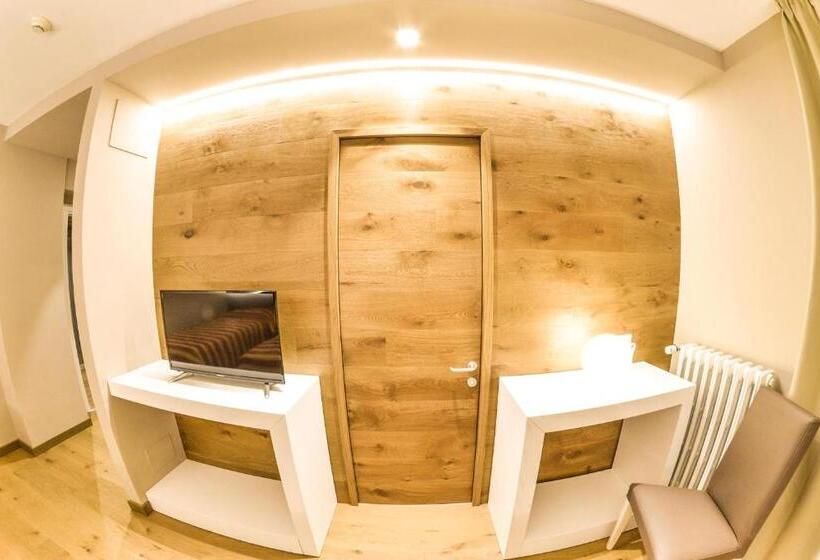 اتاق سوپریور چهار تخته, Grand Hotel Europa Rivisondoli Centro