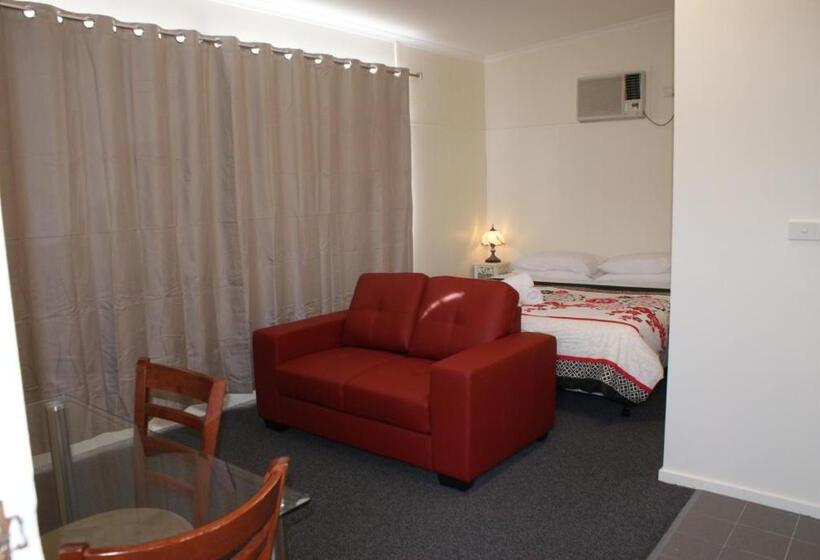 스탠다드 스튜디오, Warrnambool Motel And Holiday Park