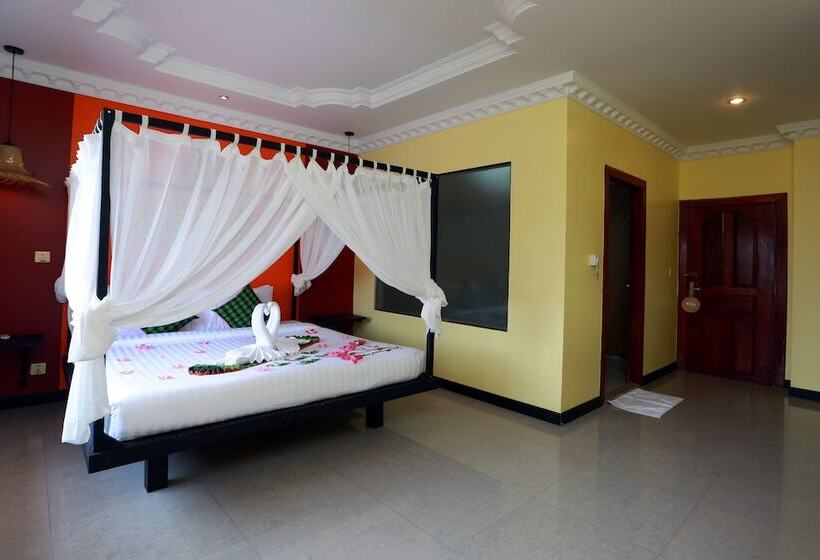 プールの見えるデラックスルーム, Central Indochine D Angkor