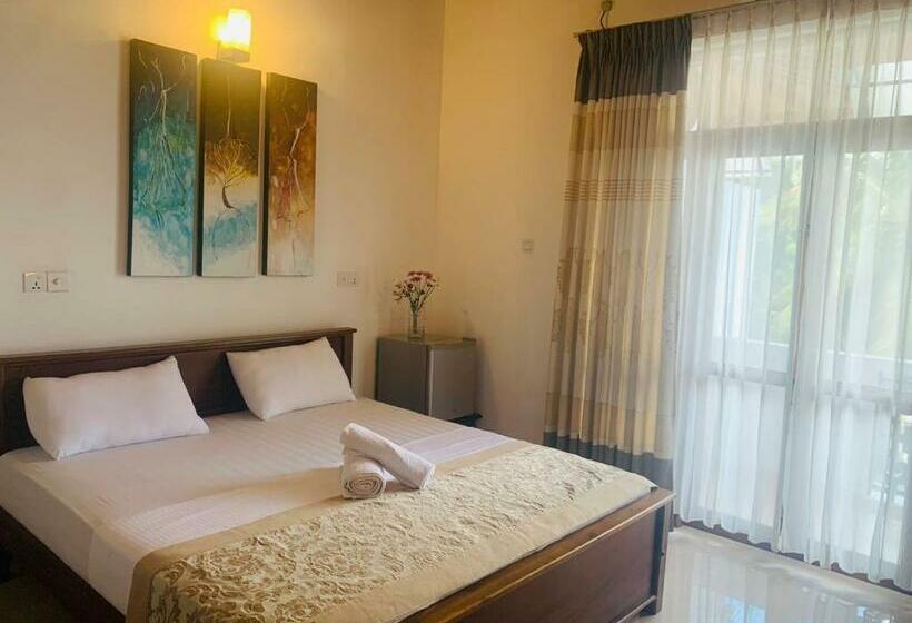 اتاق لوکس با بالکن, Ranaya Residence