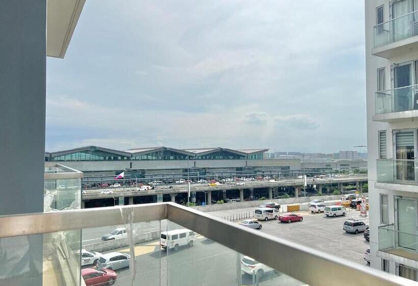 استودیو استاندارد با بالکن, Studio Across Naia T3 W/wifi Netflix