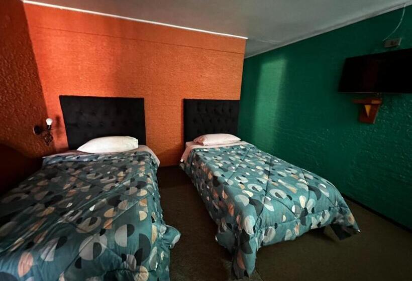 اتاق لوکس, Residencial Colonial