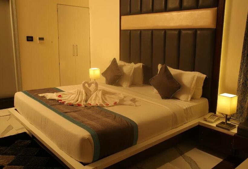 带大床的高级房间, Park Signature Hotels   Royal Benza