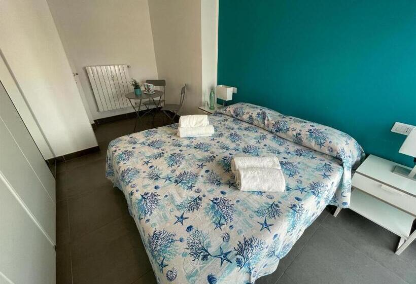 اتاق استاندارد, Silvia & Simone S House