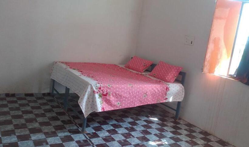 Трехместный Номер Классика, Spot On 81155 Tarun Guest House