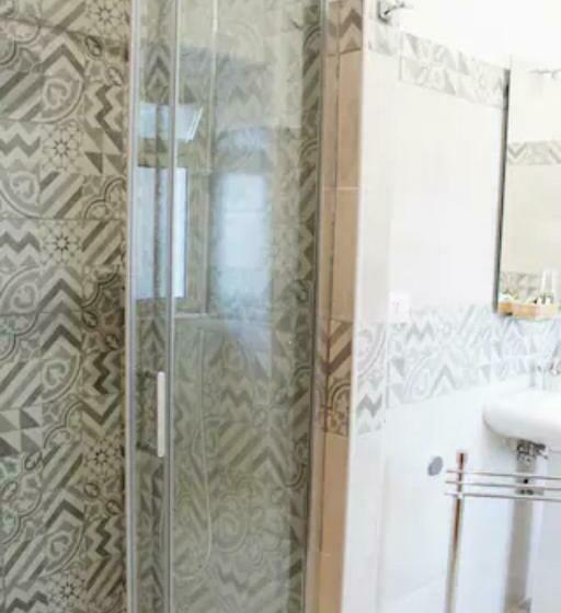 اتاق استاندارد سه نفره, Casa Onorato Fratelli Liggieri