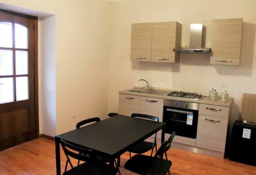 اتاق استاندارد سه نفره, Casa Onorato Fratelli Liggieri