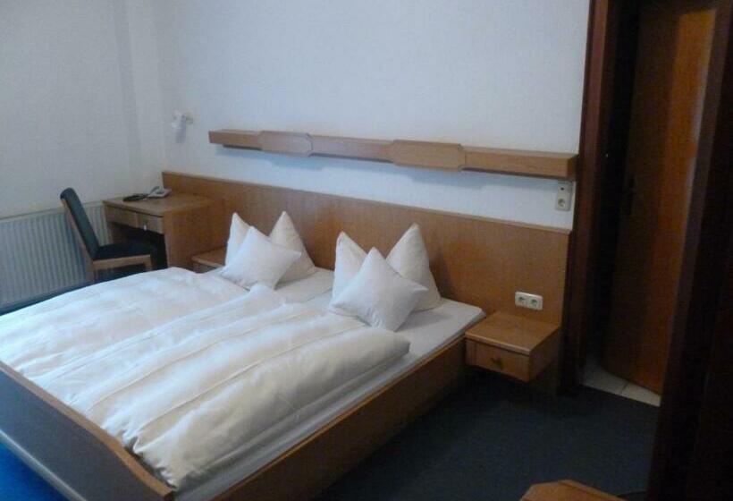 Номер Стандарт, Herrenrest