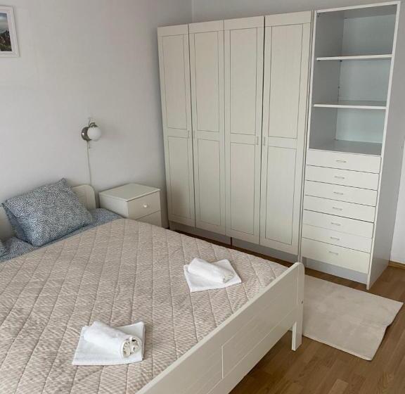 اتاق استاندارد چهار تخته, Global Apartmanház