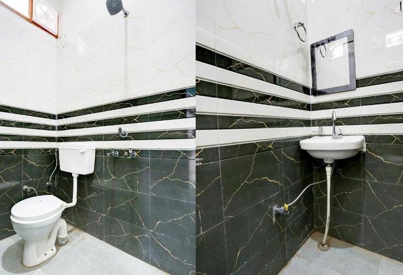 Трехместный Номер Классика, Oyo 81234 Rock Star