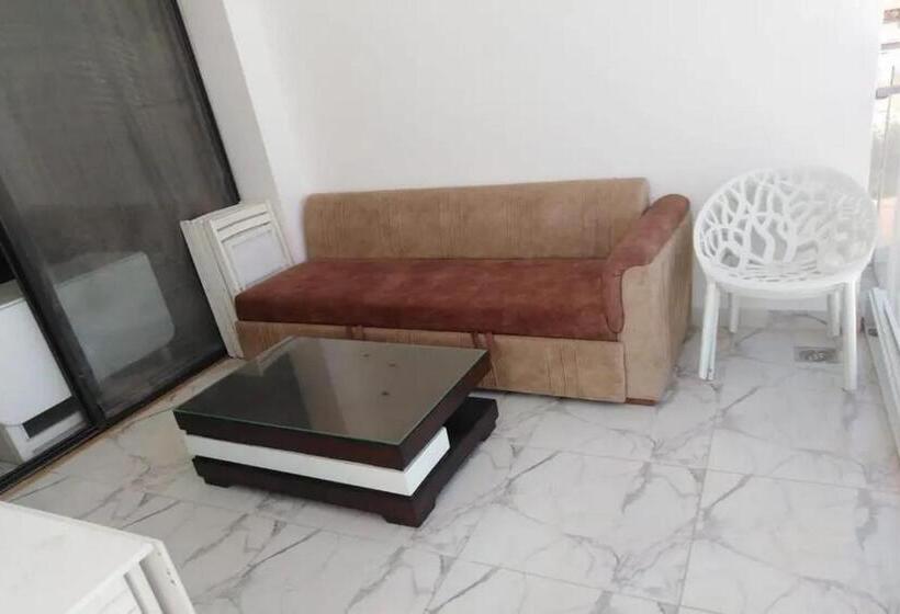 کلبه ییلاقی, بورتو سعيد صف اول