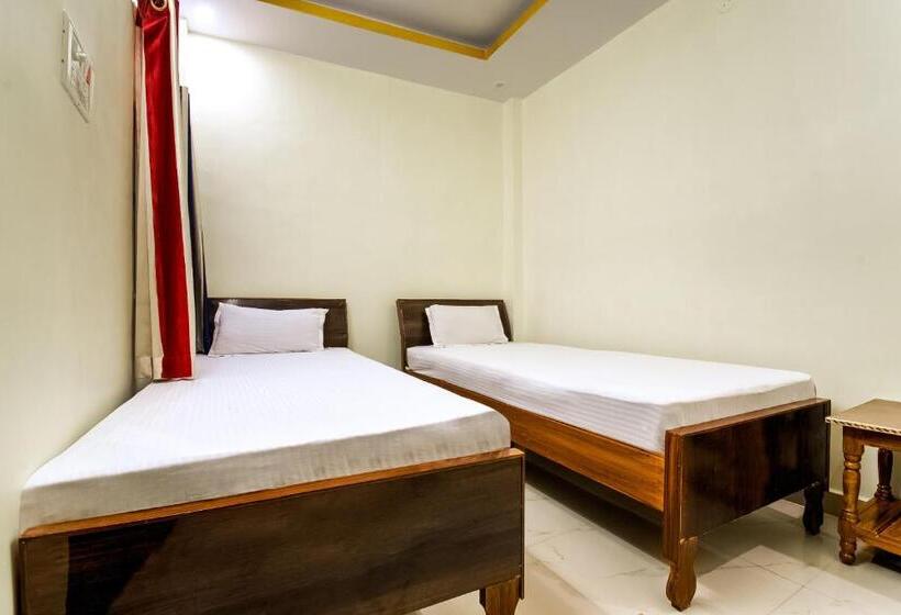 اتاق کلاسیک سه تخته, Spot On 81255b Happy Guest House