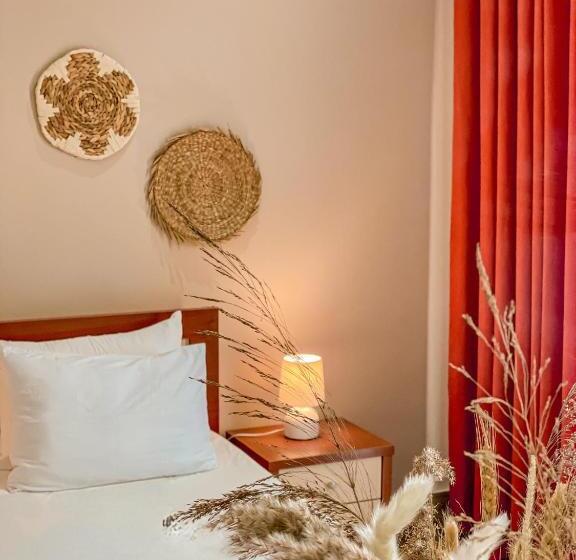 Triple Room Sea View, Aljur