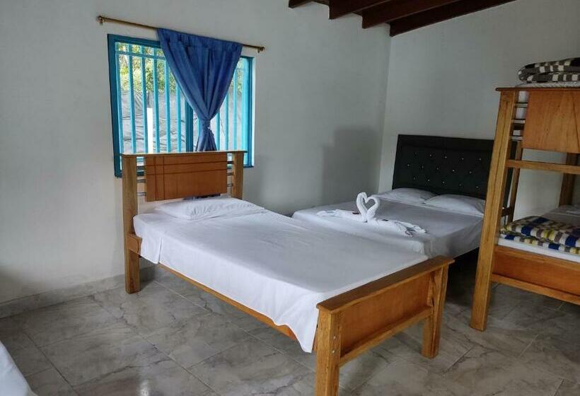 Семейный Номер, Hosteria Puerta Del Nus
