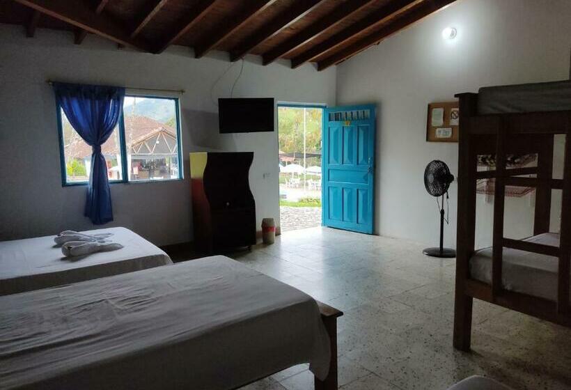 Семейный Номер, Hosteria Puerta Del Nus