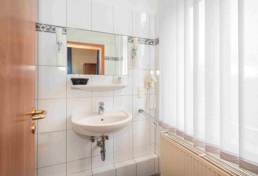 Номер Стандарт Трехместный, Golfhotel Denzerheide